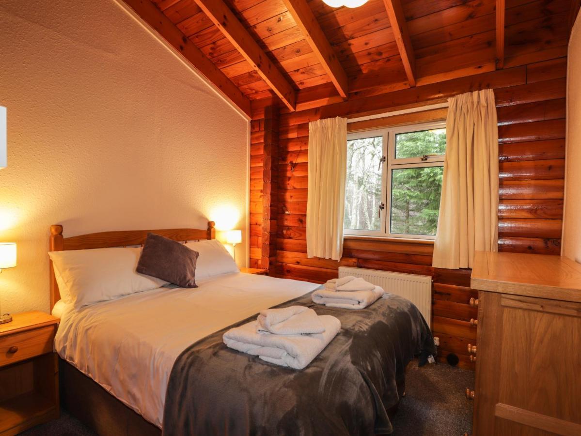 Spruce Lodge Strathpeffer Buitenkant foto
