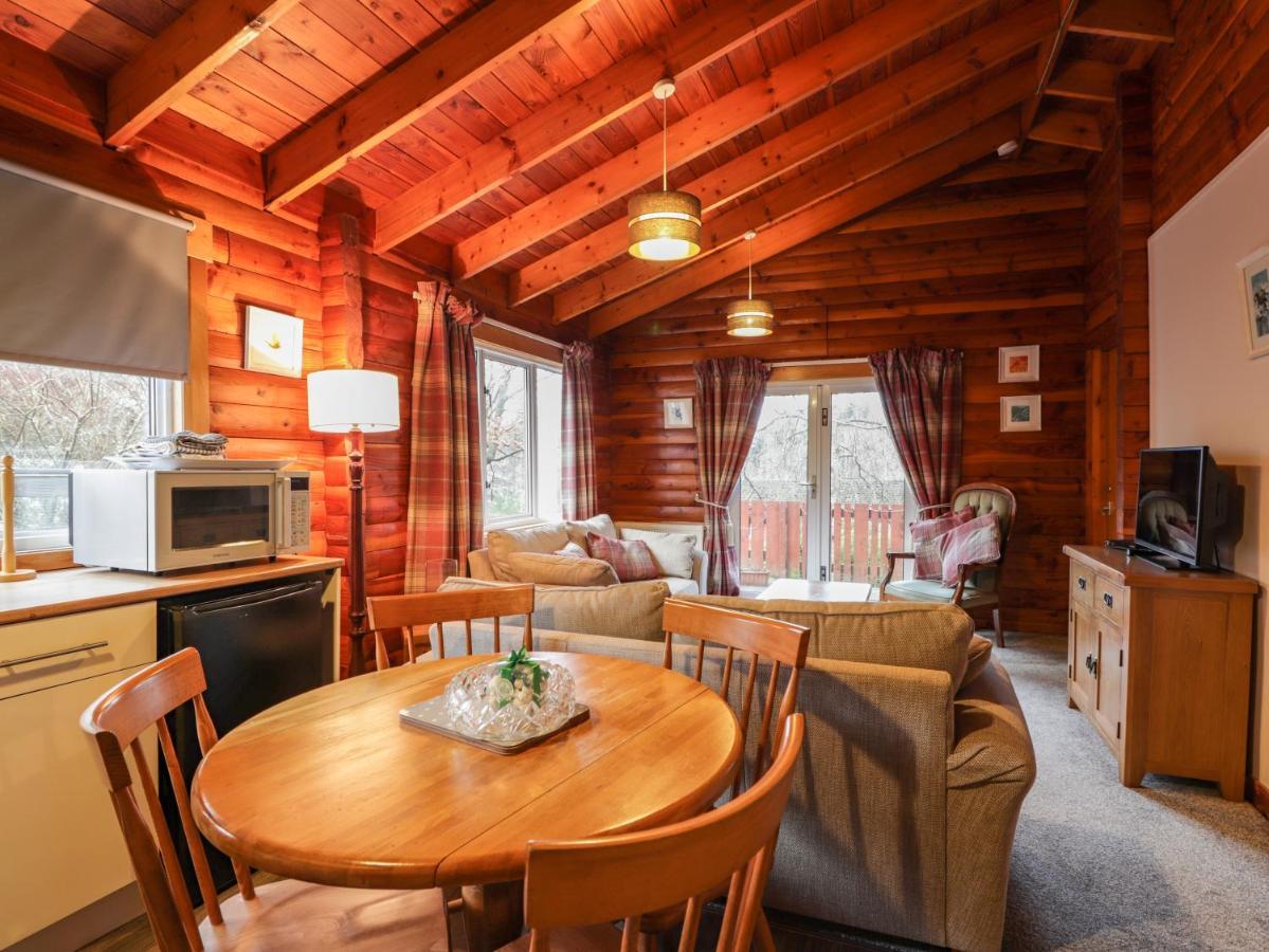 Spruce Lodge Strathpeffer Buitenkant foto