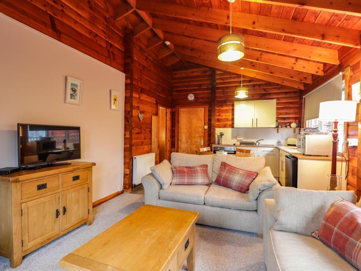 Spruce Lodge Strathpeffer Buitenkant foto