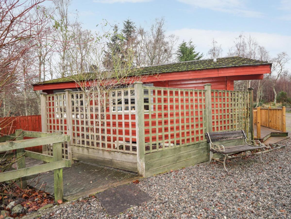 Spruce Lodge Strathpeffer Buitenkant foto
