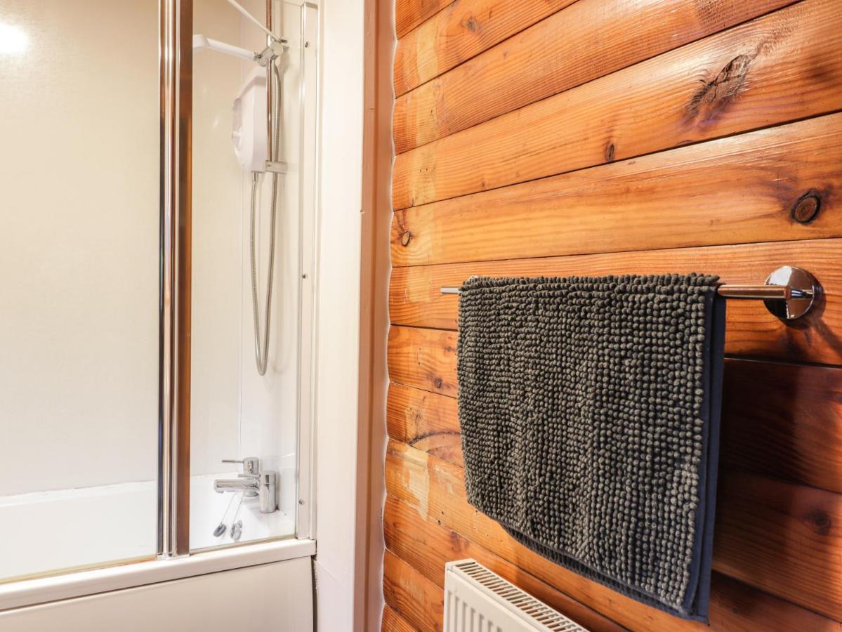 Spruce Lodge Strathpeffer Buitenkant foto